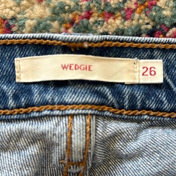 Levi’s | Women’s medium blue Premium Wedgie buttonfly jean front/back pockets 26 - Picture 11 of 16